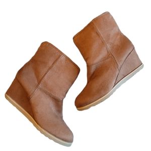 Airwalk Cognac Brown Wedge Ankle Booties 9.5